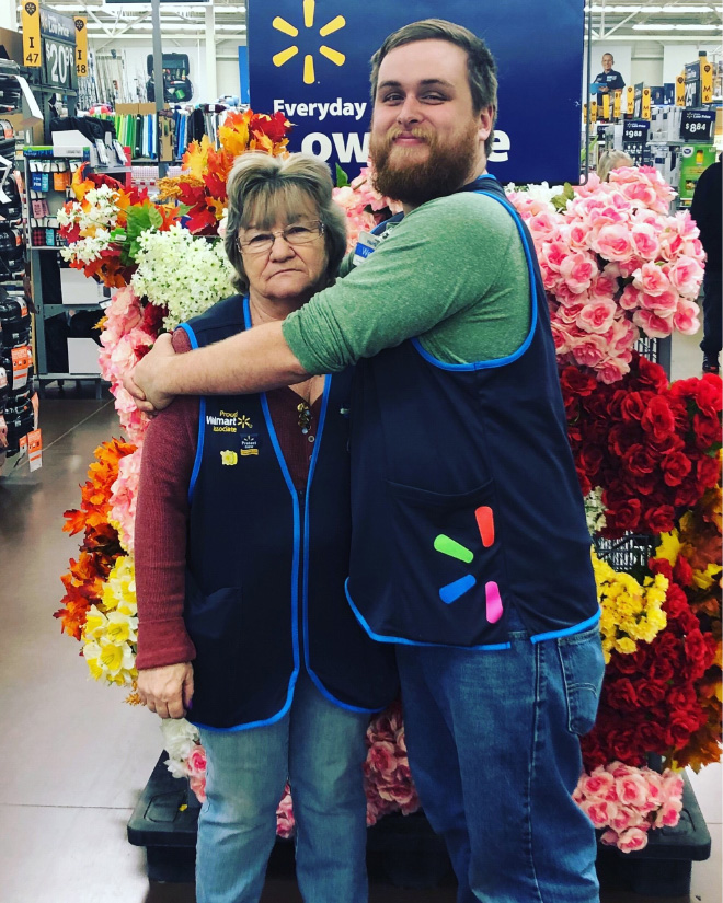 OMG, Walmart Employee Takes Ridiculous Photos At Work And She's Going ...