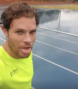 OMG, he's naked: Naked Dutch professional runner Wilfred Van Holst