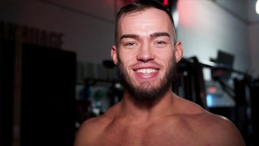 OMG, he's naked: WWE Raw wrestler Austin Theory - OMG.BLOG