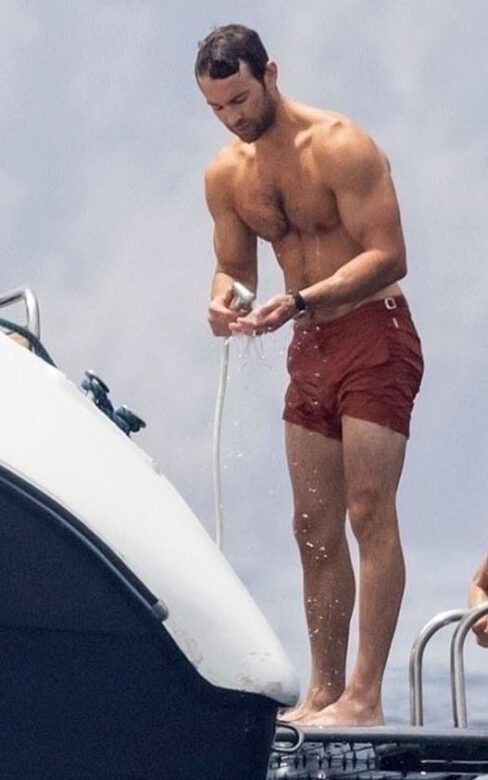 OMG, mama mia! A soaking Chace Crawford showers off while swimming in