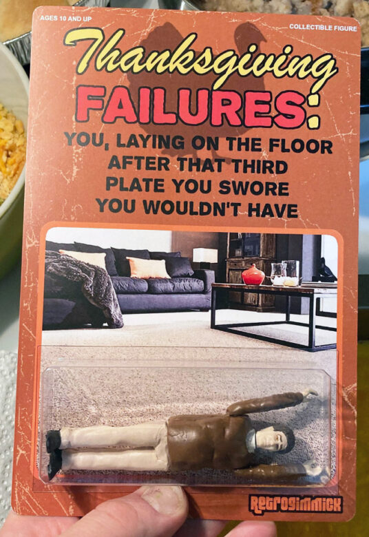 OMG, these ridiculous action figures by Retrogimmick make us want to