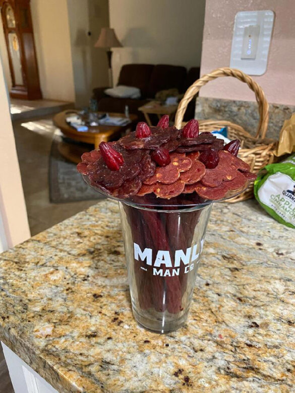 OMG, we know what we want for Valentine's Day! Beef Jerky Floral