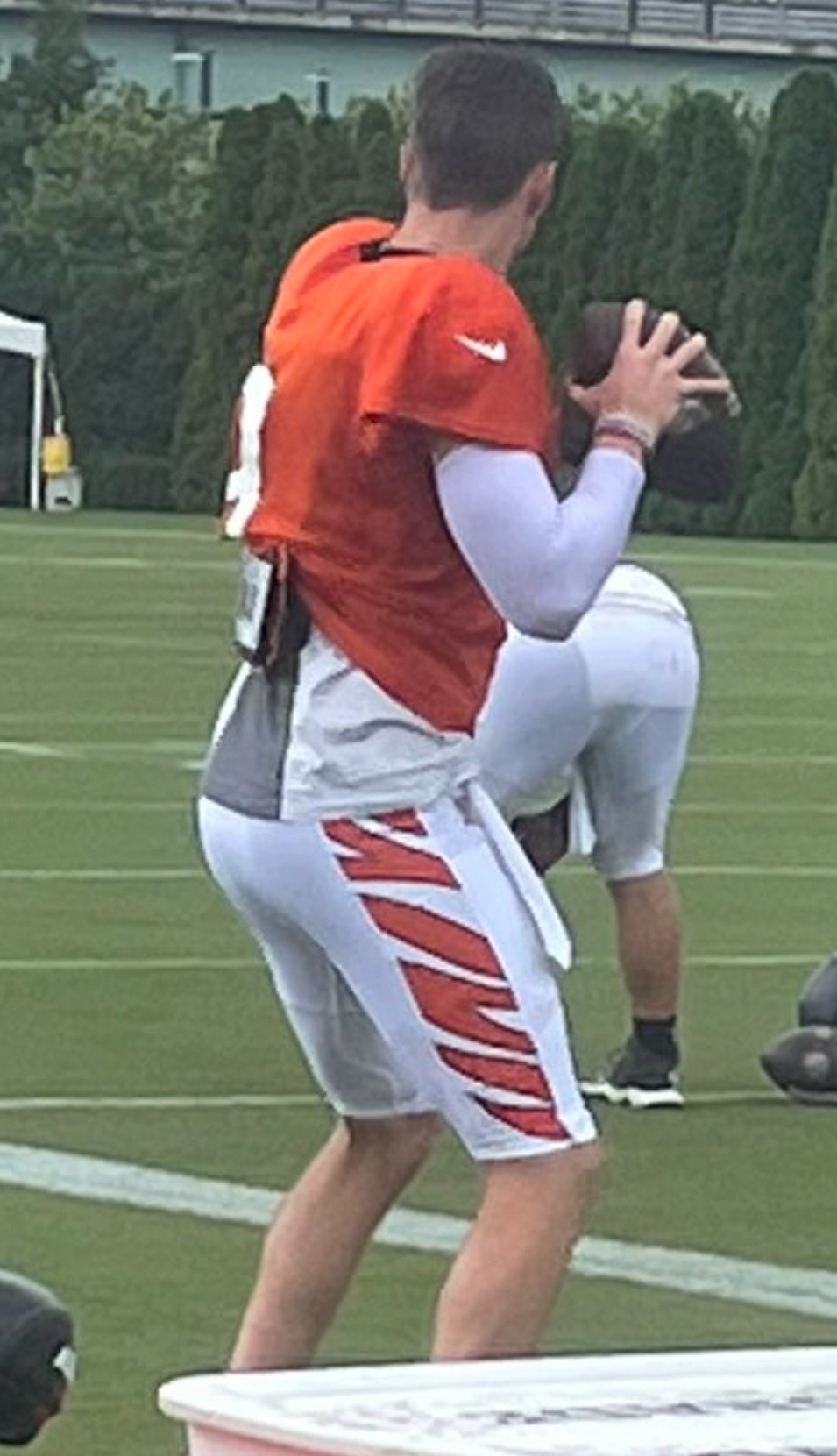 OMG, his butt RETRO EDITION: Cincinnati Bengals quarterback Joe Burrow  flashes ass, CBS plays it back on repeat 