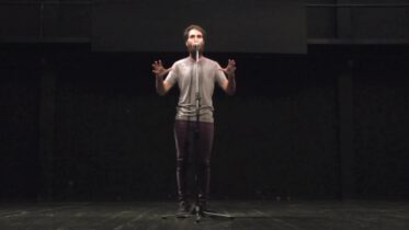 OMG, he's naked: Iván Haidar goes full-frontal in the Portuguese play