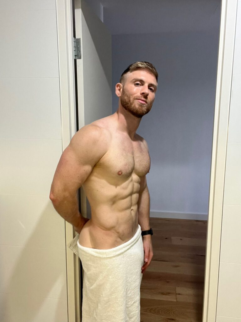 Omg He S Naked Rising Insta Thotty And Onlyfans Star Matthew Hanham