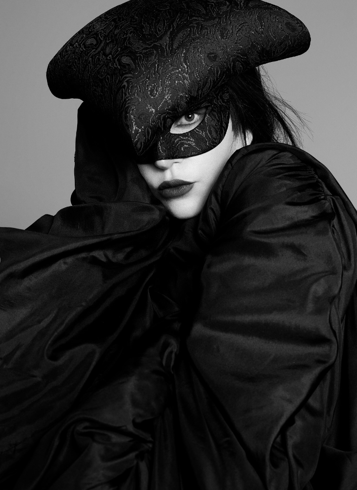 OMG, Gaga posts new photoshoot, fans think it could represent